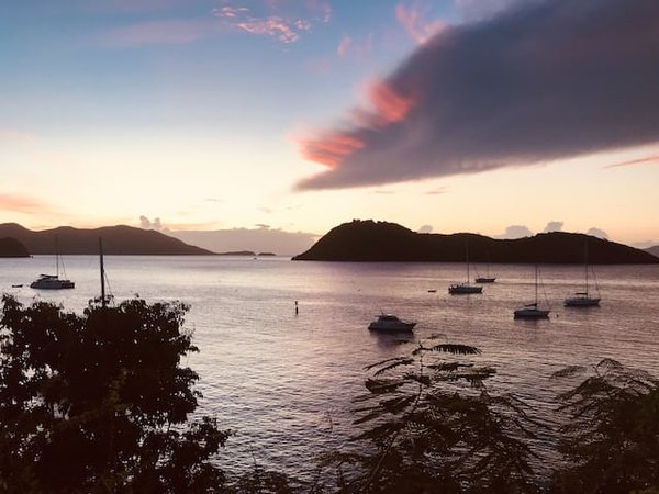 Quelles sont les activités culturelles et historiques à faire dans les villes de Guadeloupe ?
