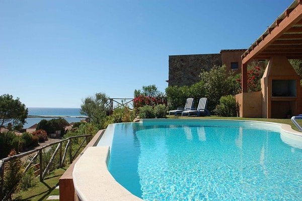 Séjour Inoubliable en Gîte avec Piscine en Ardèche