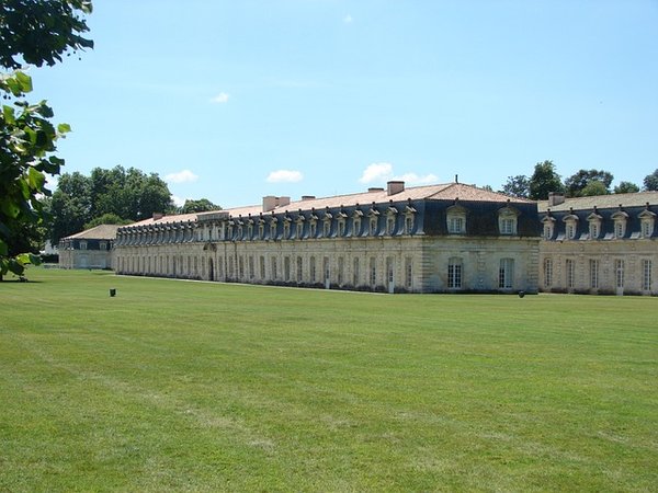 Guide ultime du camping à Rochefort 17 pour vacanciers